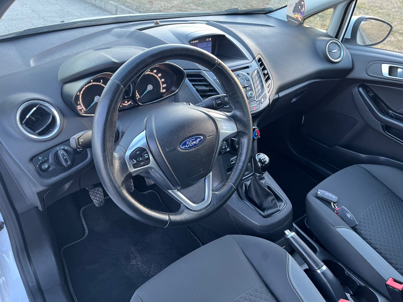 Ford Fiesta 1.0 Turbo , снимка 17 - Автомобили и джипове - 44226897