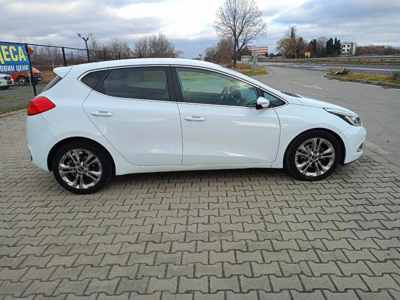 Kia Ceed 1.6 CRDi, снимка 3 - Автомобили и джипове - 48367999