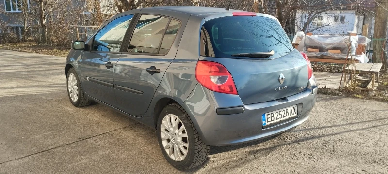 Renault Clio 1.5dci, снимка 3 - Автомобили и джипове - 49086828