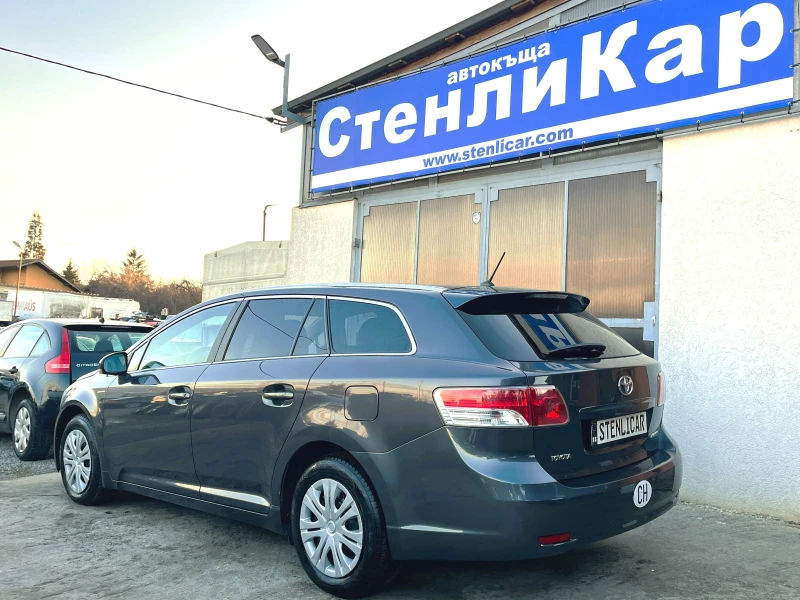 Toyota Avensis 2.0i АВТОМАТИК, снимка 2 - Автомобили и джипове - 49351884