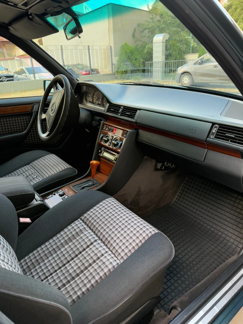 Mercedes-Benz 124, снимка 9 - Автомобили и джипове - 51983418