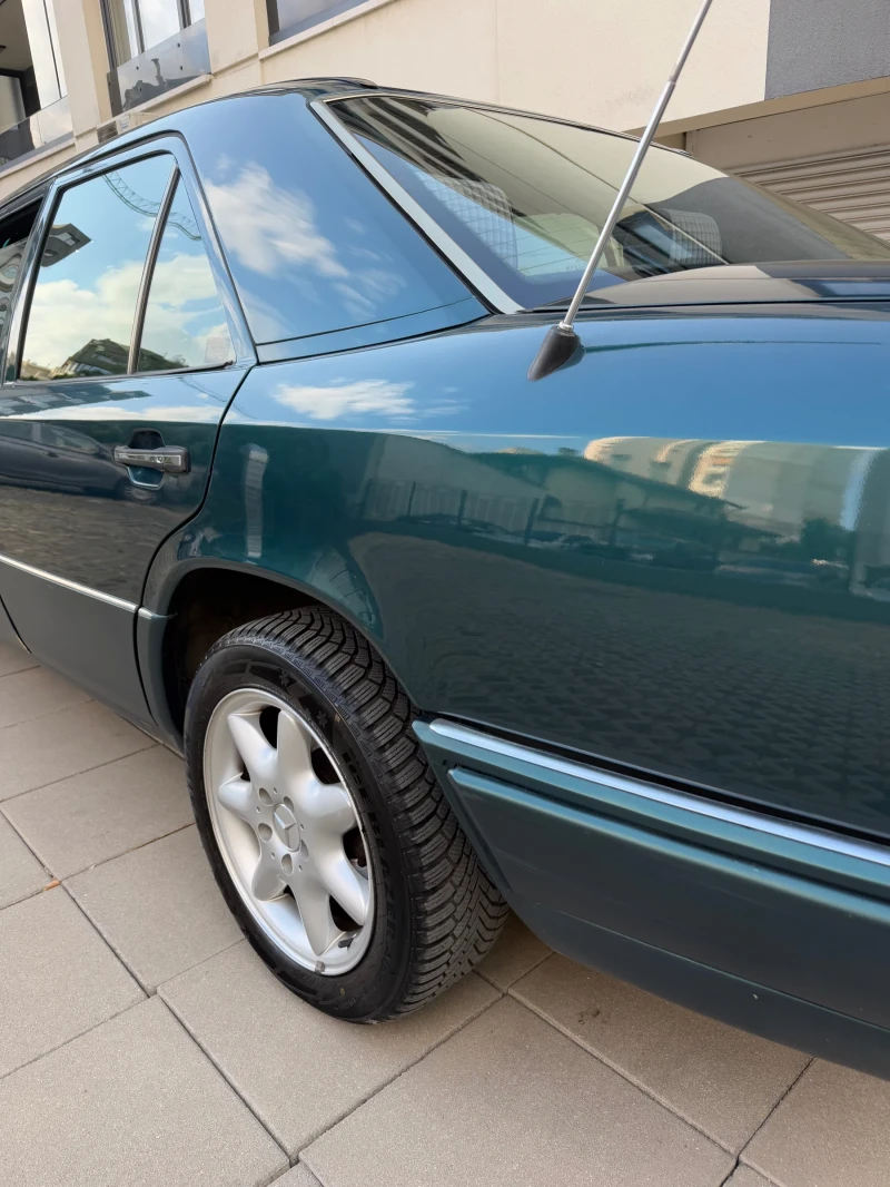 Mercedes-Benz 124, снимка 12 - Автомобили и джипове - 51983418