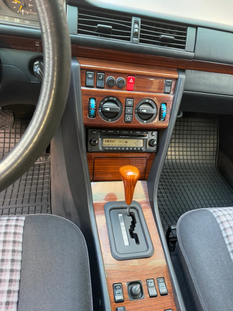 Mercedes-Benz 124, снимка 5 - Автомобили и джипове - 51983418