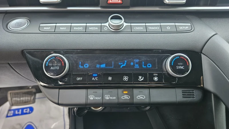 Hyundai Elantra, снимка 13 - Автомобили и джипове - 52691237