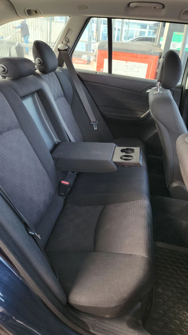 Mercedes-Benz C 220, снимка 9 - Автомобили и джипове - 53341285