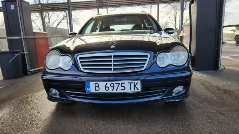 Mercedes-Benz C 220, снимка 3 - Автомобили и джипове - 53341285