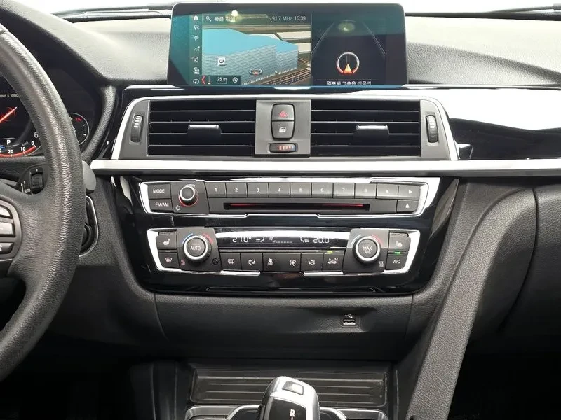BMW 320 d, снимка 13 - Автомобили и джипове - 54592464