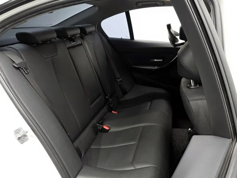 BMW 320 d, снимка 11 - Автомобили и джипове - 54592464