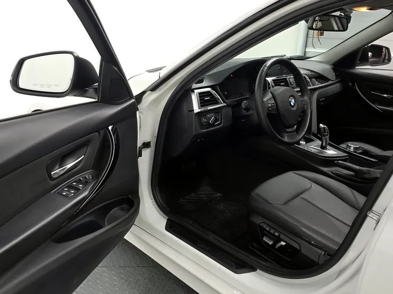BMW 320 d, снимка 10 - Автомобили и джипове - 54592464