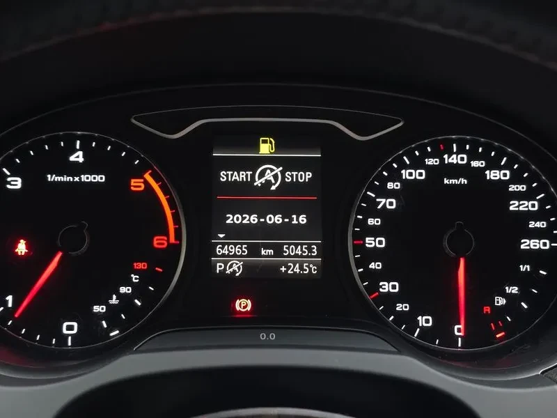 Audi A3 A3 2.0 Tdi Dynamic 8V, снимка 15 - Автомобили и джипове - 54989356