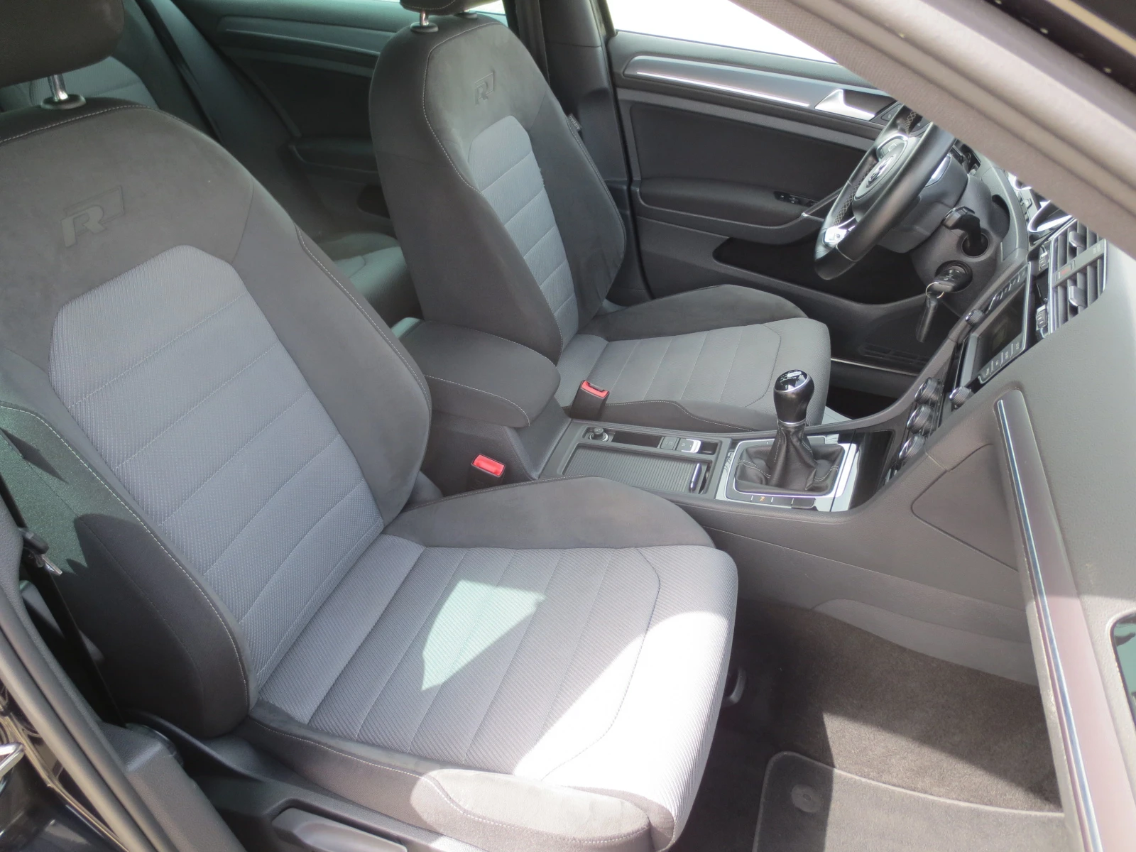 VW Golf 1.4 TSI* R-LINE*  | Mobile.bg — изображение 15