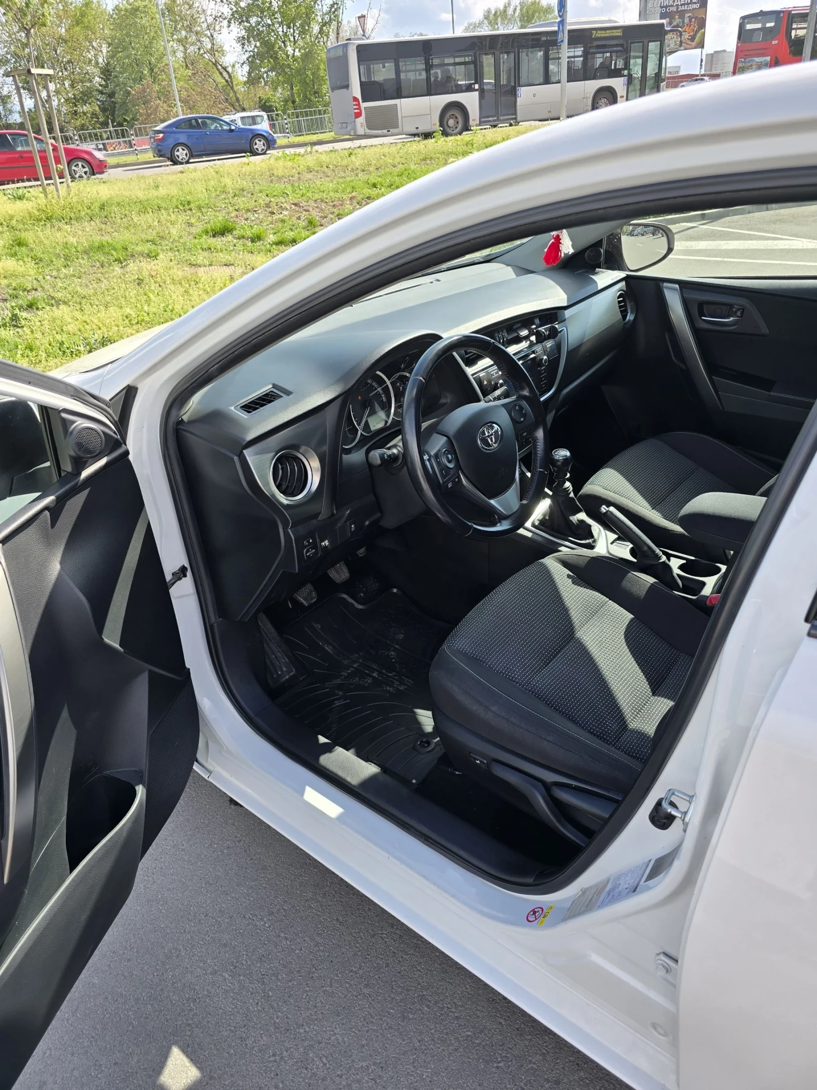 Toyota Auris ТМ-АУТО - изображение 9