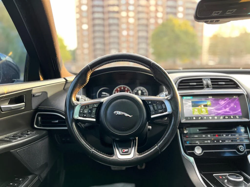 Jaguar XE *  *    *   *  | Mobile.bg   11