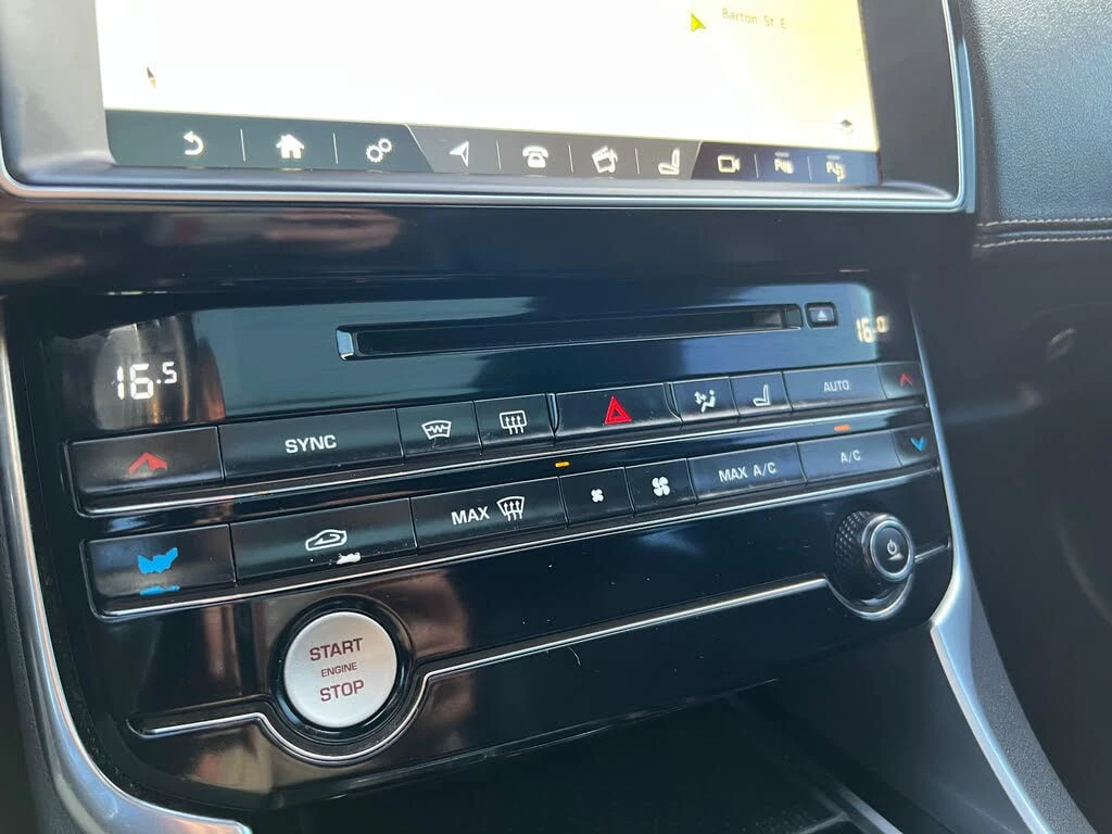 Jaguar XE *  *    *   *  | Mobile.bg   12