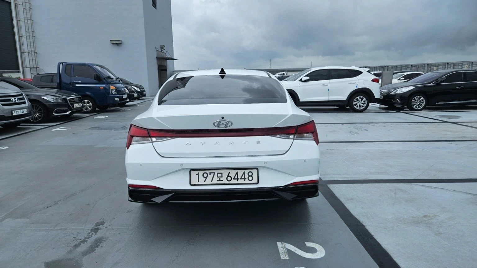 Hyundai Elantra | Mobile.bg   6