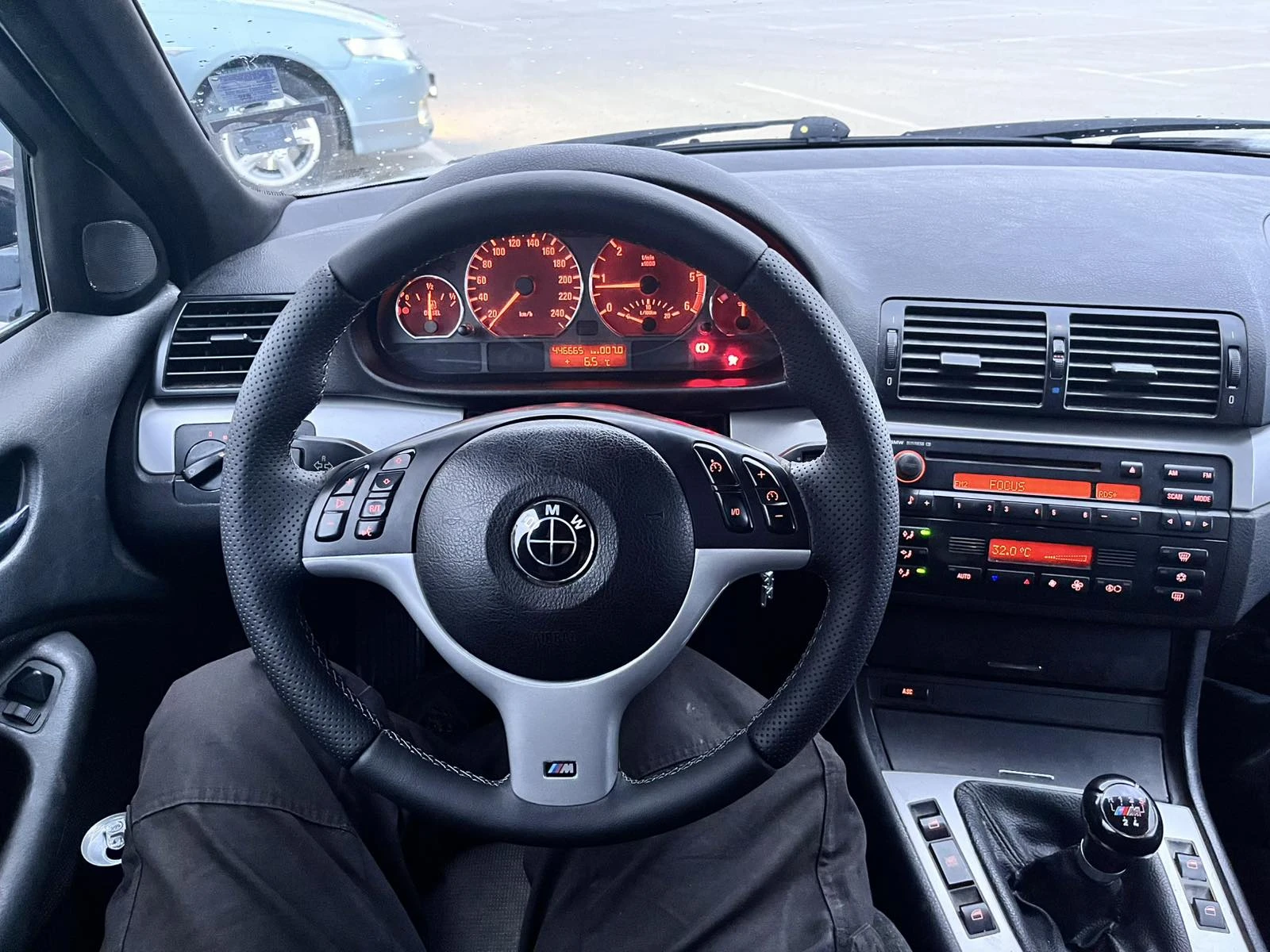 BMW 330 330D 240 - изображение 8