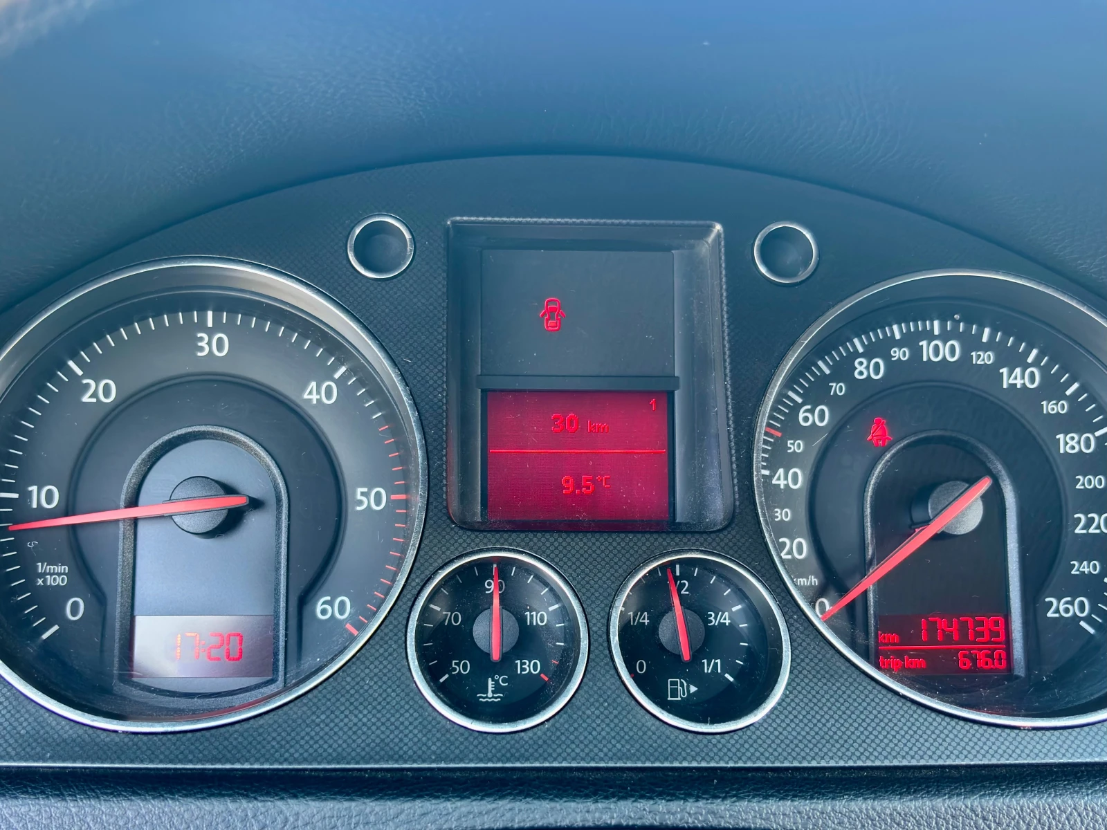 VW Passat B6, снимка 13 - Автомобили и джипове - 54171738