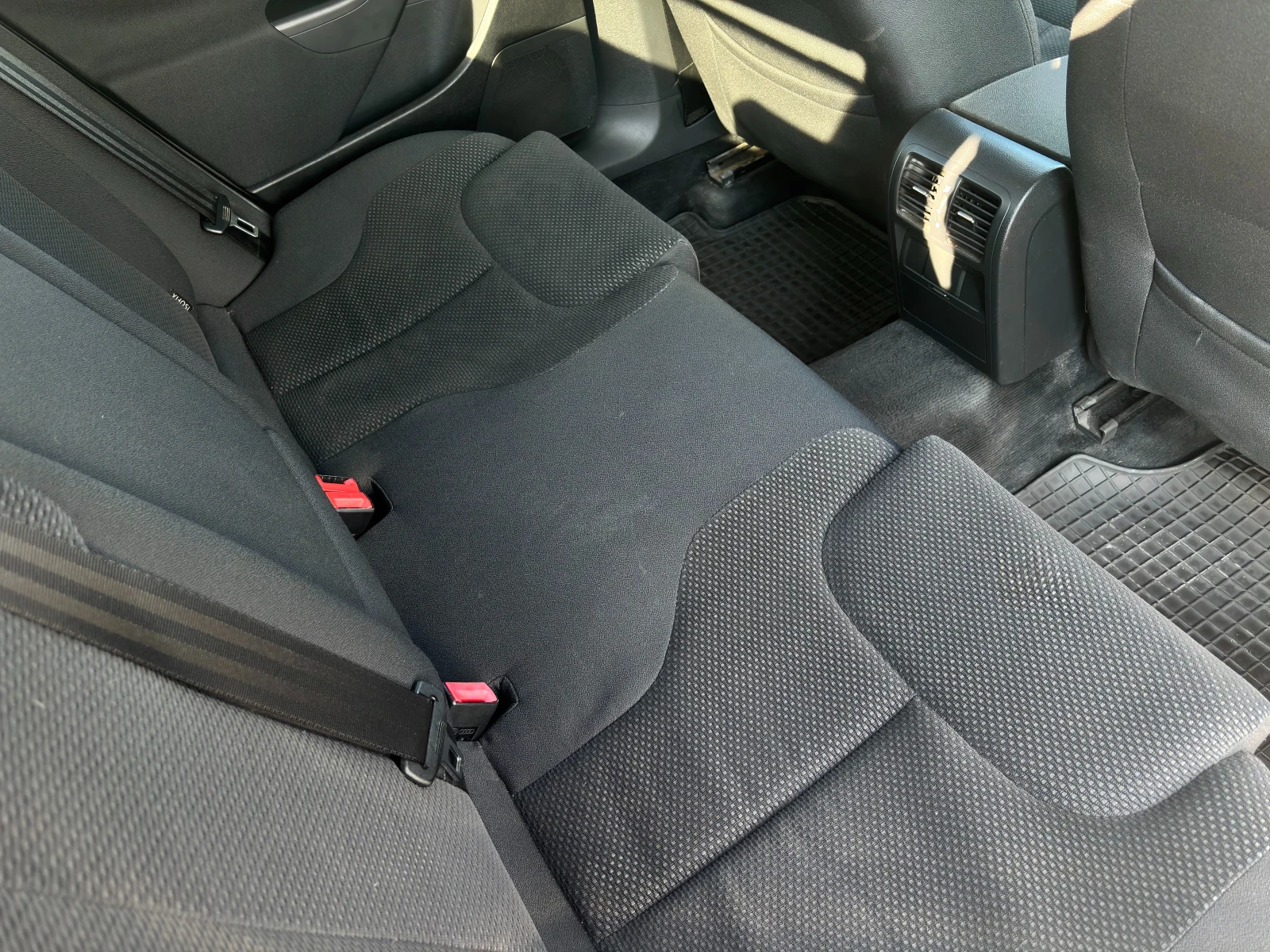 VW Passat B6, снимка 7 - Автомобили и джипове - 54171738