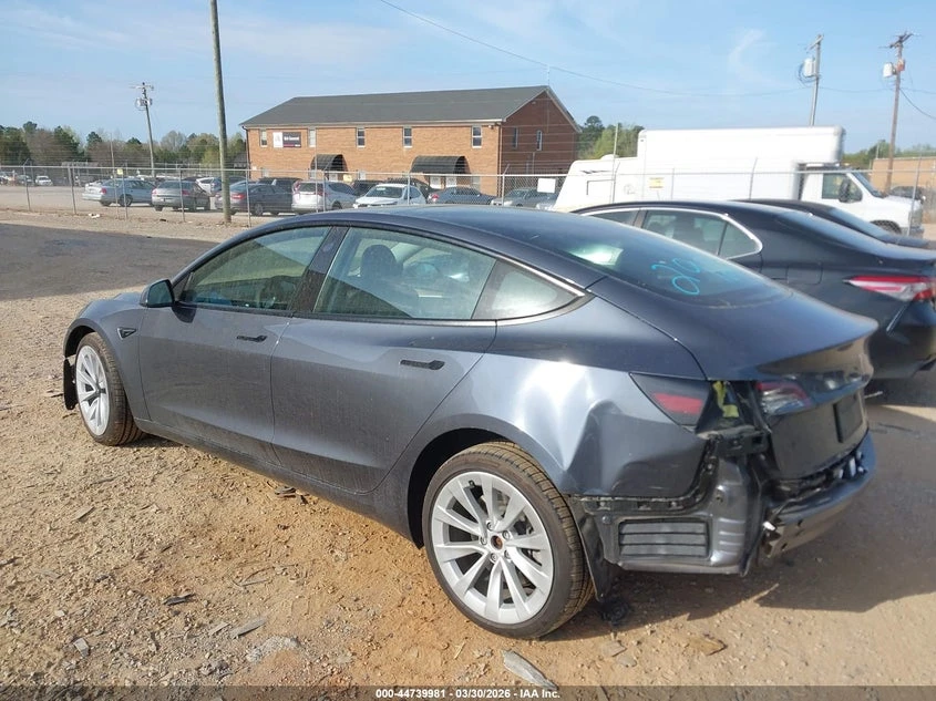 Tesla Model 3 Rear-Wheel Drive * CARFAX* , снимка 3 - Автомобили и джипове - 54527976