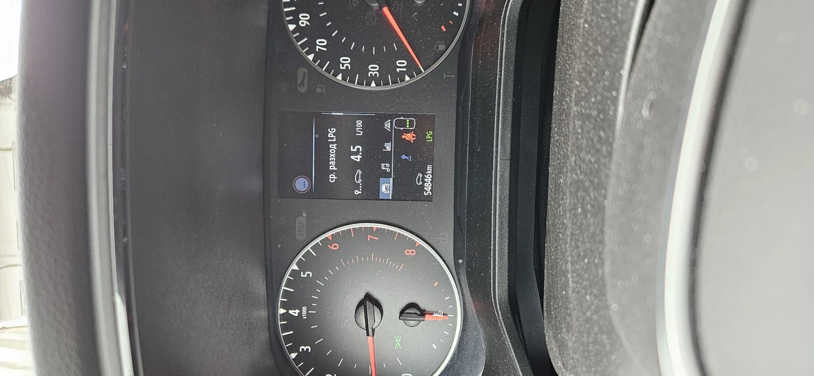 Renault Clio 1.0 TCe 100 LPG, Газ/Бензин 54 800км., снимка 11 - Автомобили и джипове - 54644320