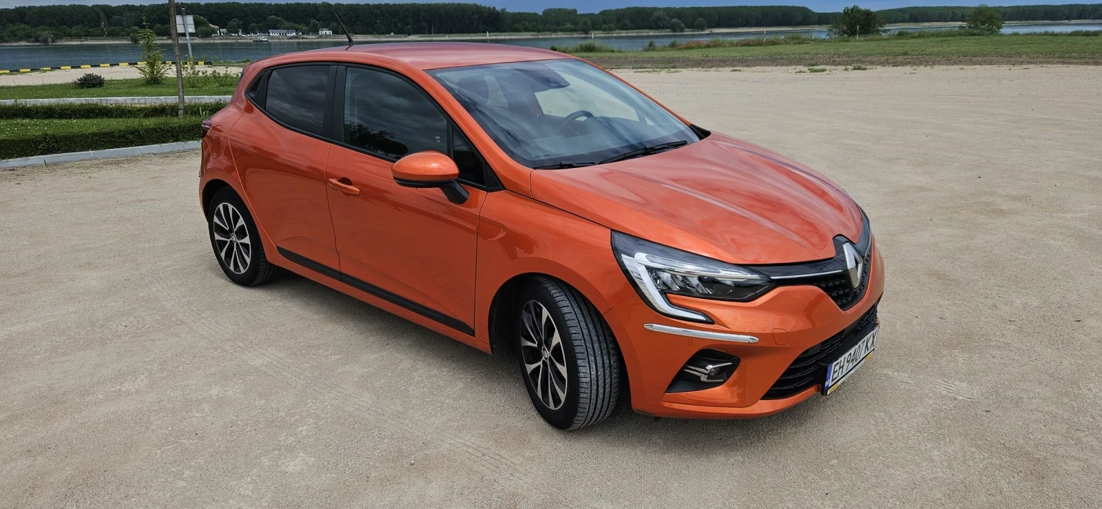 Renault Clio 1.0 TCe 100 LPG, Газ/Бензин 54 800км., снимка 3 - Автомобили и джипове - 54644320