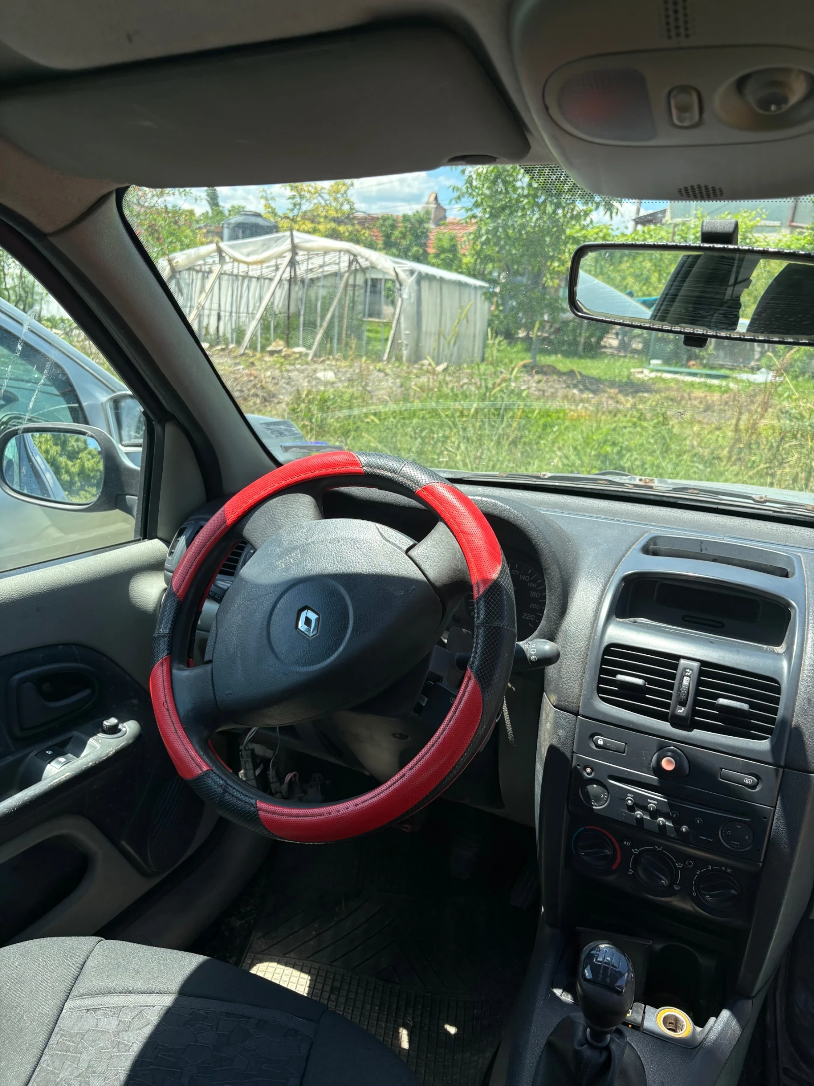 Renault Clio, снимка 8 - Автомобили и джипове - 54901667