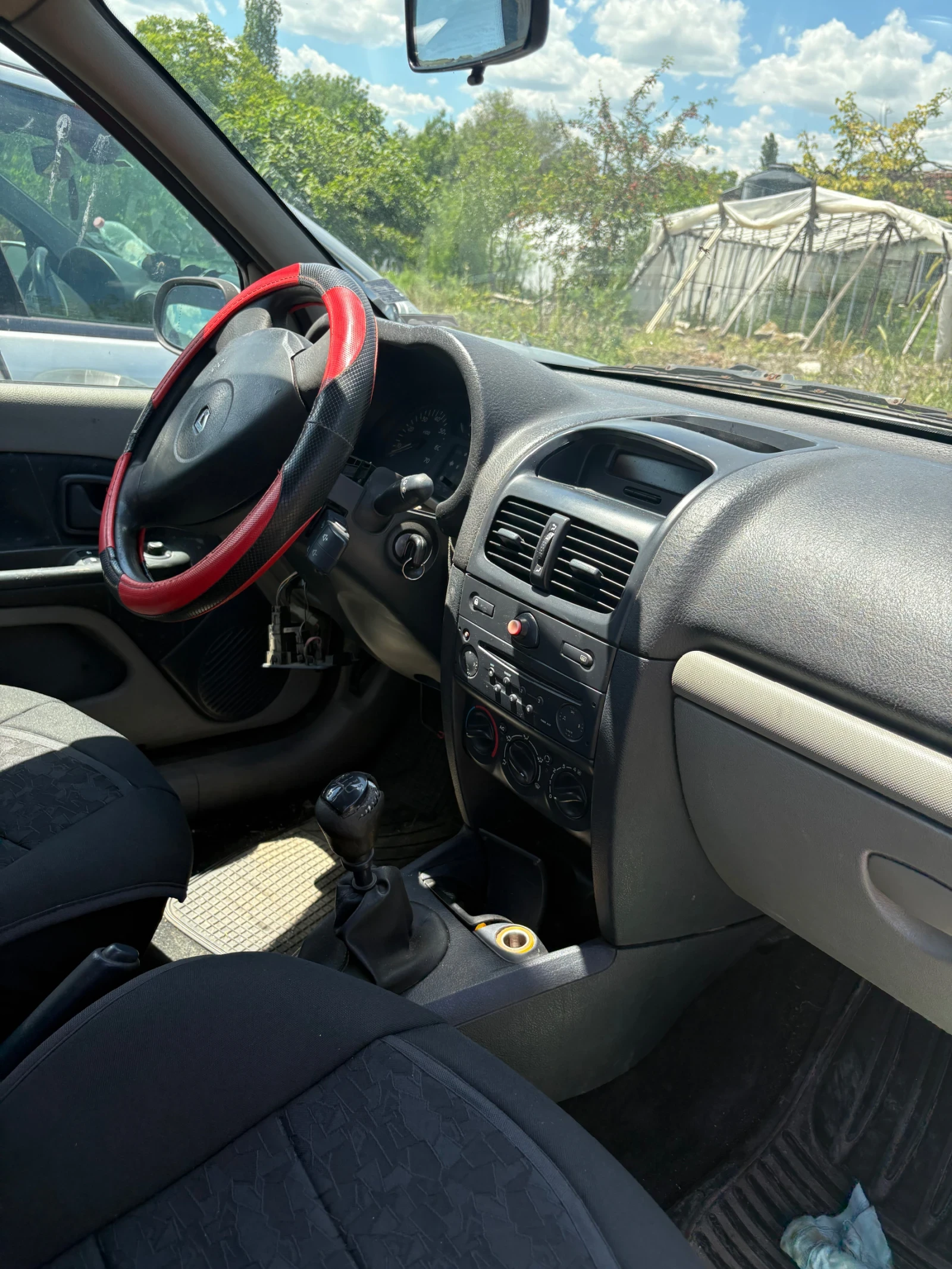 Renault Clio, снимка 7 - Автомобили и джипове - 54901667