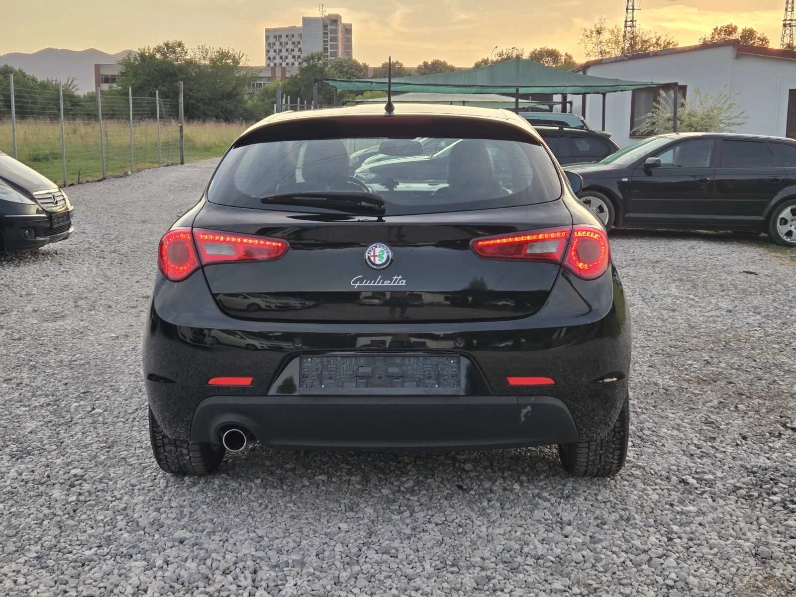Alfa Romeo Giulietta 1.4 TURBO BENZINA 186000 km, снимка 8 - Автомобили и джипове - 54983417