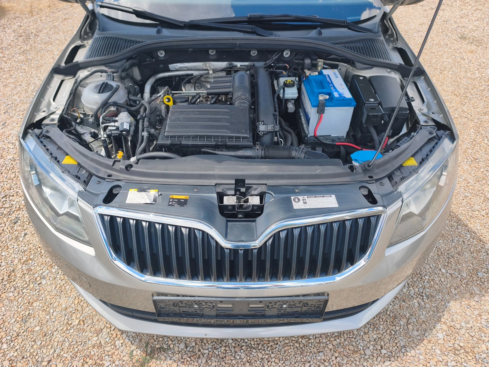 Skoda Octavia 1.4TGI бензин-Метан, снимка 17 - Автомобили и джипове - 55188253
