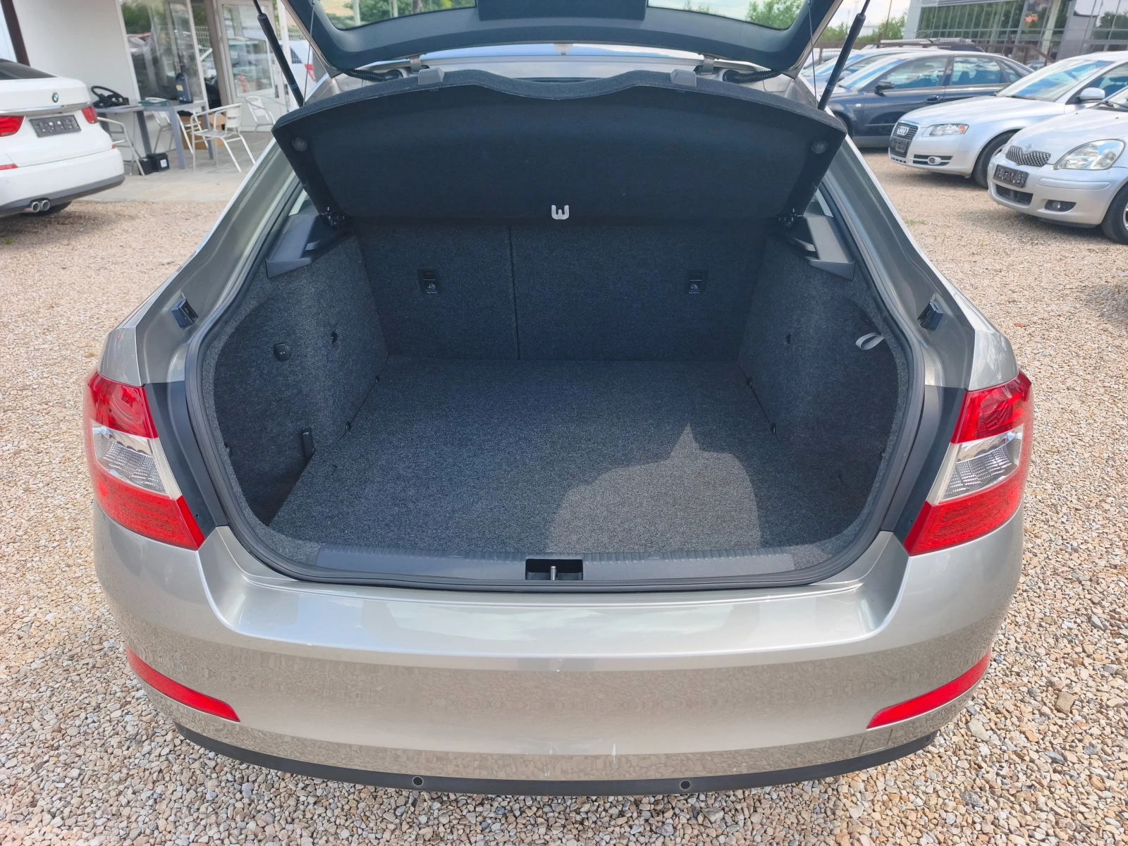 Skoda Octavia 1.4TGI бензин-Метан, снимка 16 - Автомобили и джипове - 55188253