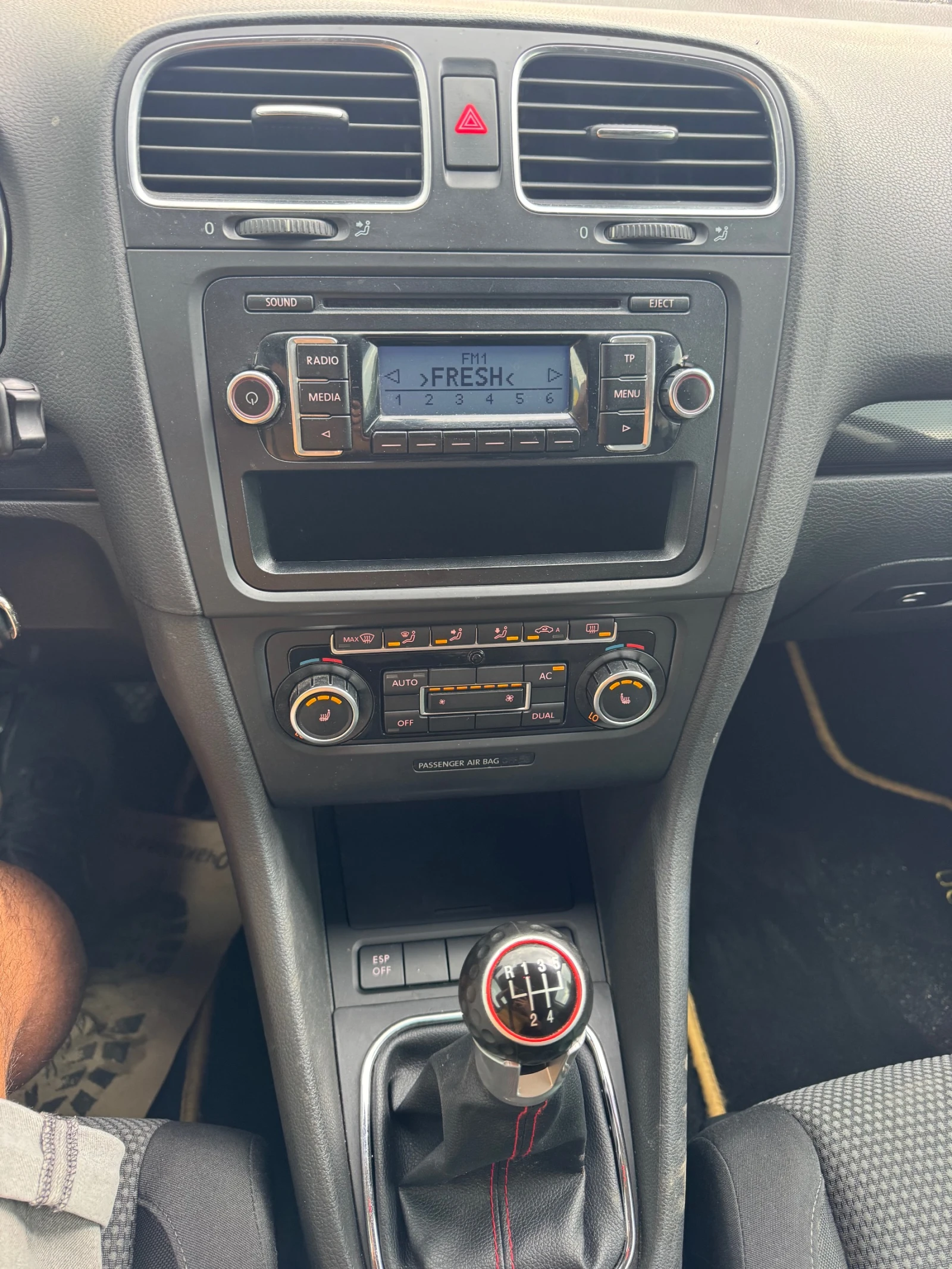 VW Golf 2.0tdi 110k.c, снимка 13 - Автомобили и джипове - 55317020