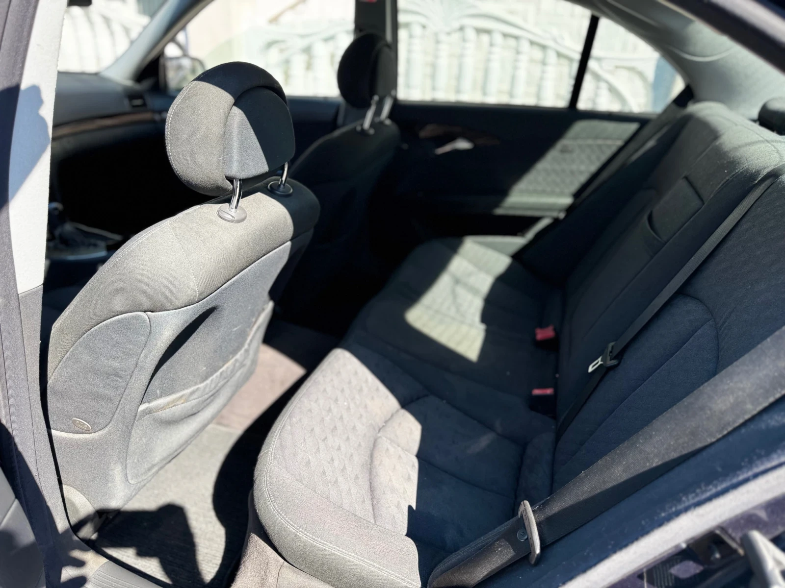 Mercedes-Benz E 220 CDI, снимка 9 - Автомобили и джипове - 55498358