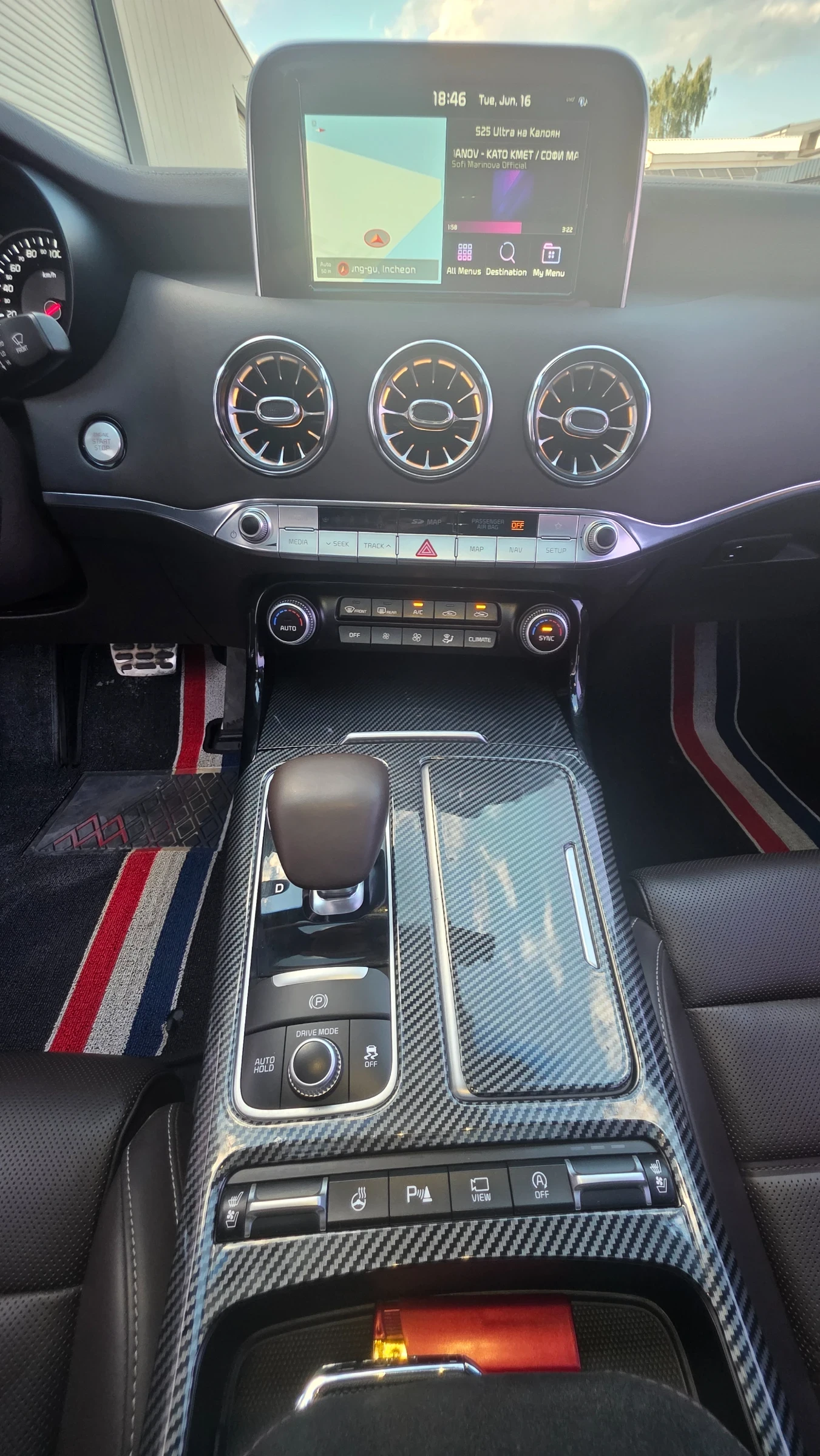 Kia Stinger 3.3T GT, снимка 13 - Автомобили и джипове - 55781065