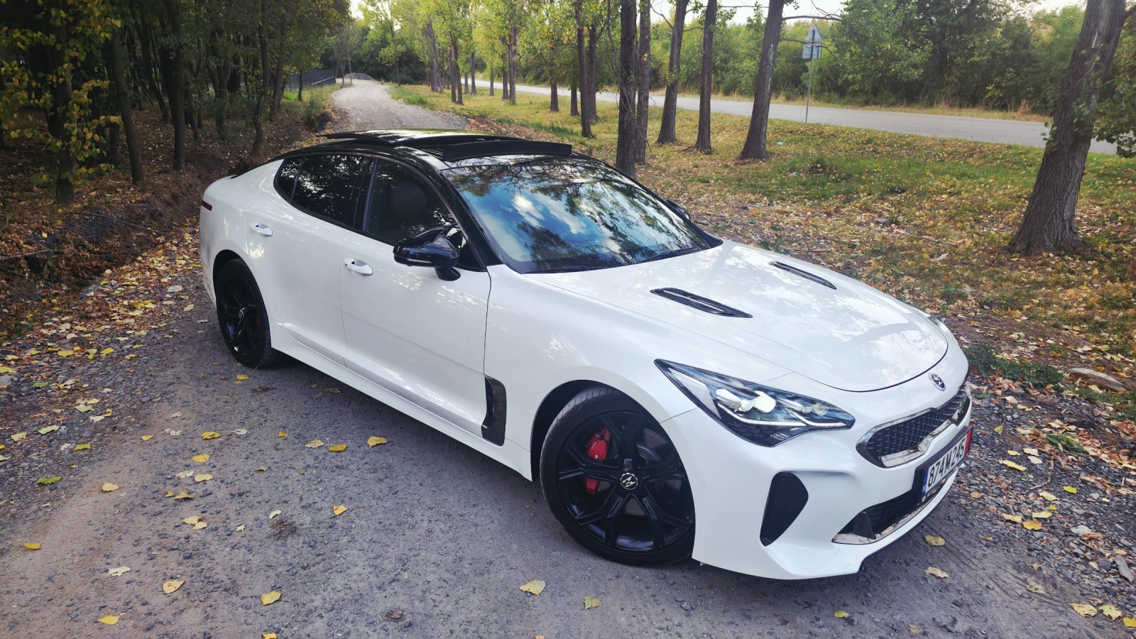Kia Stinger 3.3T GT, снимка 2 - Автомобили и джипове - 55781065