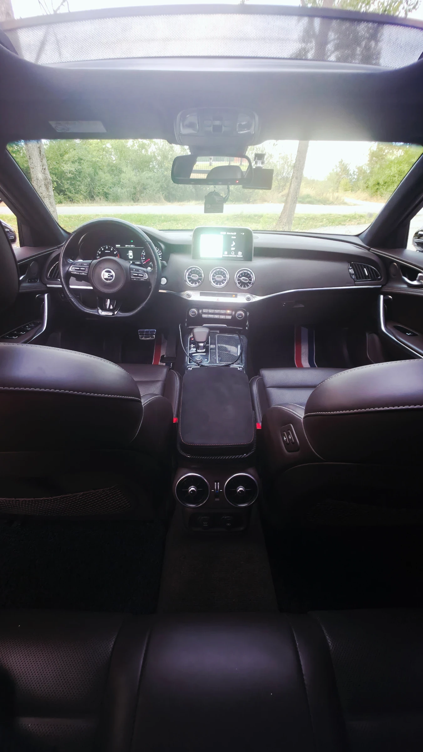 Kia Stinger 3.3T GT, снимка 8 - Автомобили и джипове - 55781065
