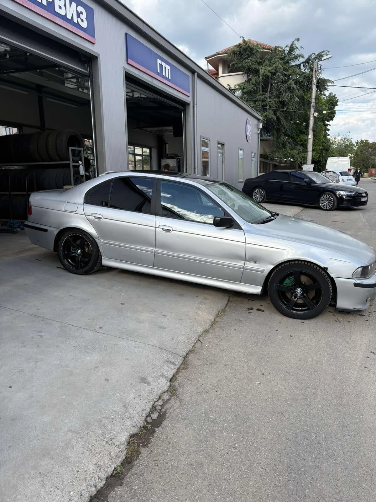 BMW 530, снимка 3 - Автомобили и джипове - 55901976