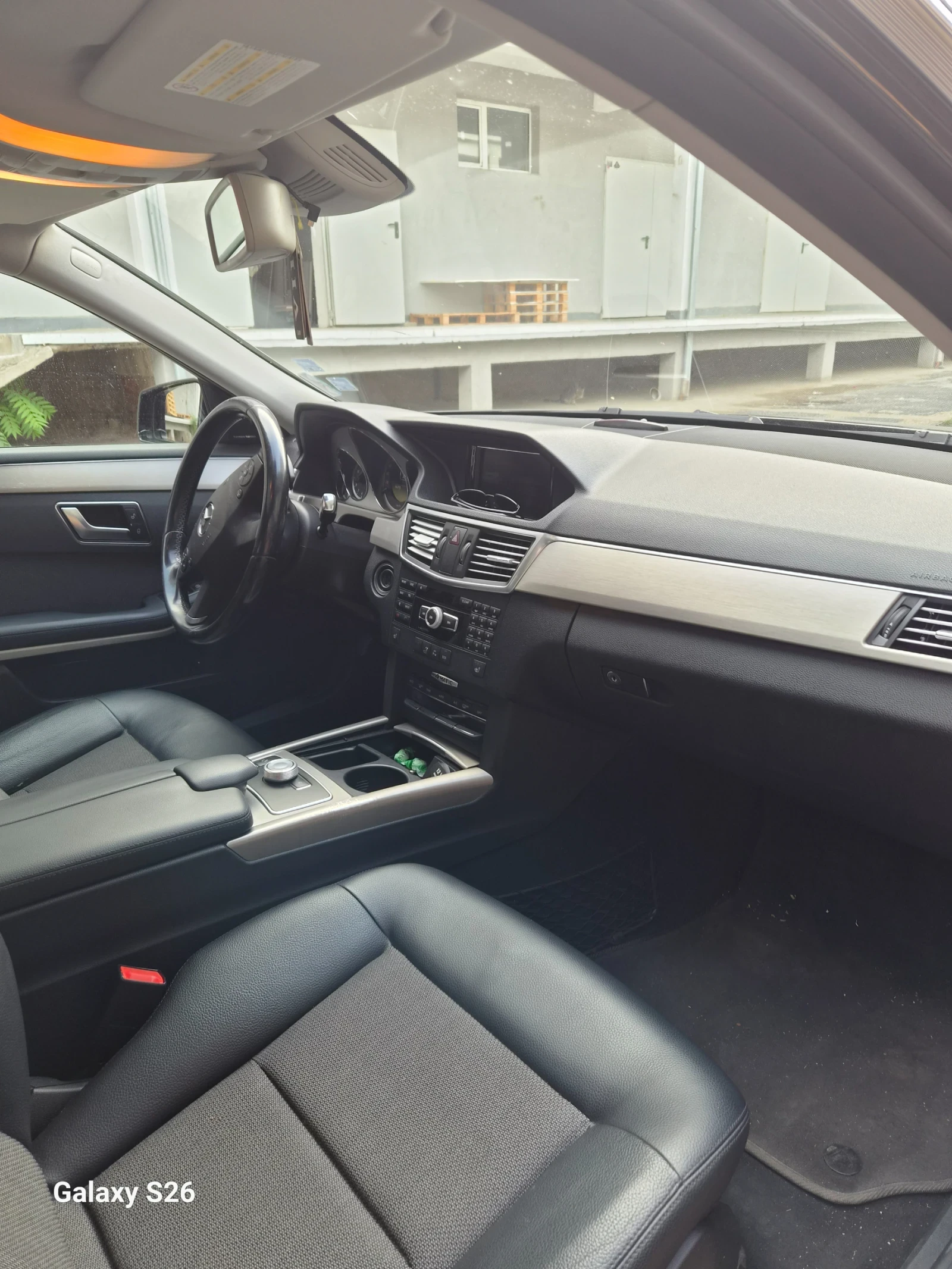 Mercedes-Benz E 250, снимка 11 - Автомобили и джипове - 56047727