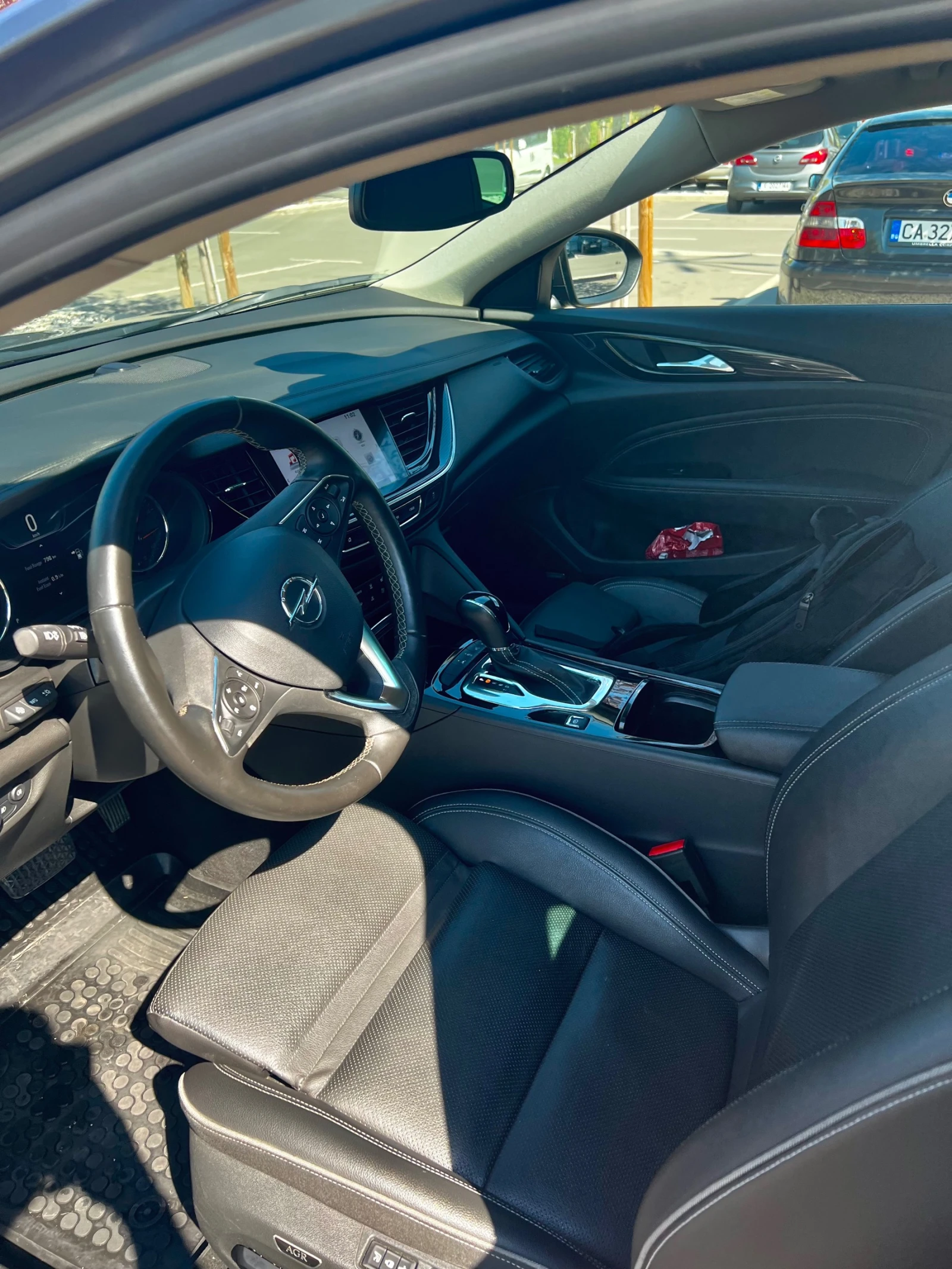 Opel Insignia Sports Tourer, снимка 10 - Автомобили и джипове - 56325241