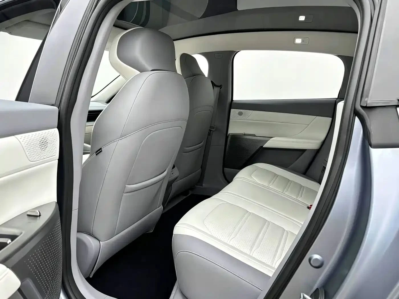 DONGFENG S7, снимка 10 - Автомобили и джипове - 56690059