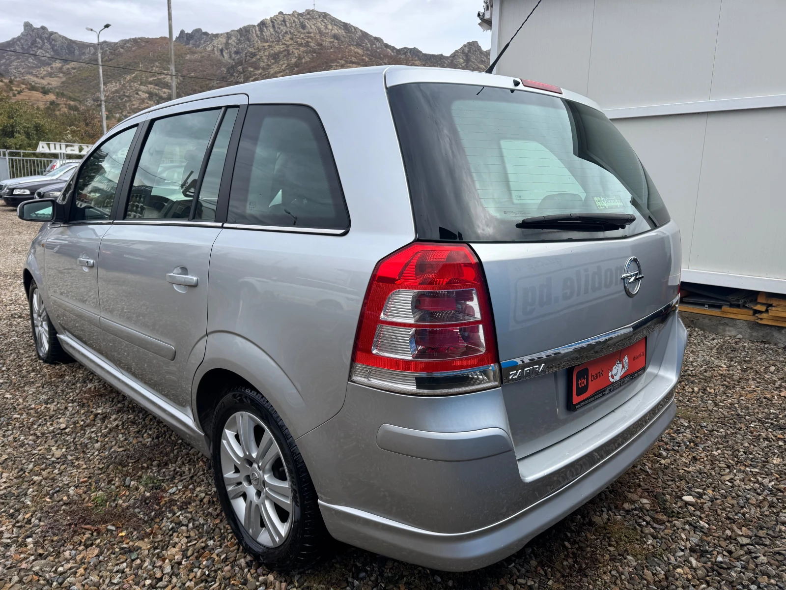 Opel Zafira 1.8i cosmo, снимка 7 - Автомобили и джипове - 56710832