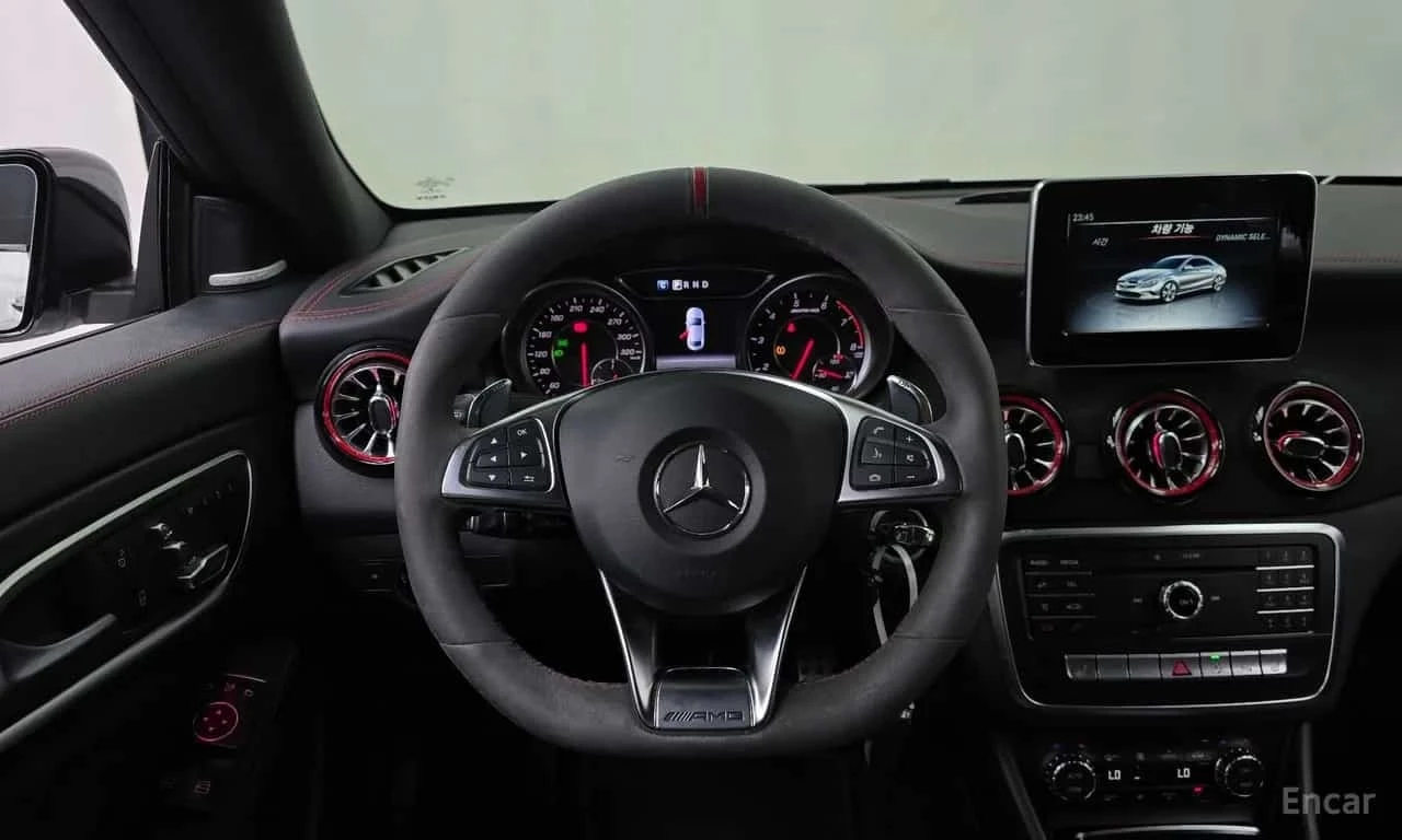 Mercedes-Benz CLA * CLA45 AMG 4MATIC * , снимка 13 - Автомобили и джипове - 56735553