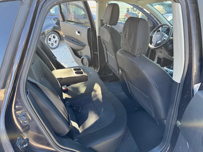 Nissan Qashqai 1.6i-NAVI-KAMERA-PANORAMA, снимка 9 - Автомобили и джипове - 47631393