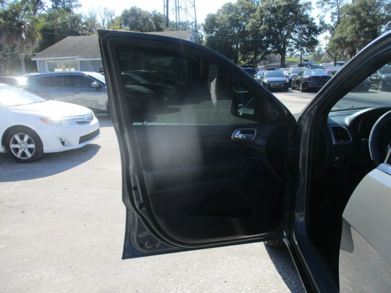 Jeep Grand cherokee, снимка 10 - Автомобили и джипове - 53009995