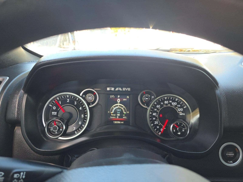 Dodge RAM 1500 Tradesman 5.7 HEMI, снимка 6 - Автомобили и джипове - 53246134