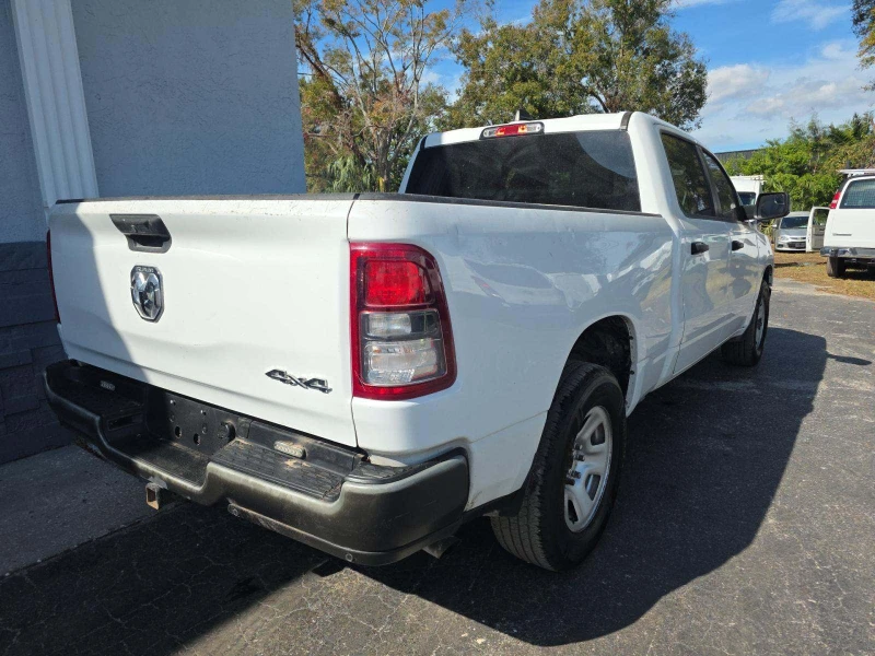 Dodge RAM 1500 Tradesman 5.7 HEMI, снимка 4 - Автомобили и джипове - 53246134