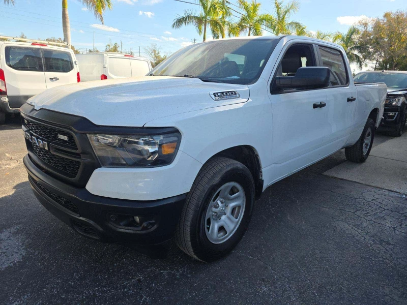 Dodge RAM 1500 Tradesman 5.7 HEMI