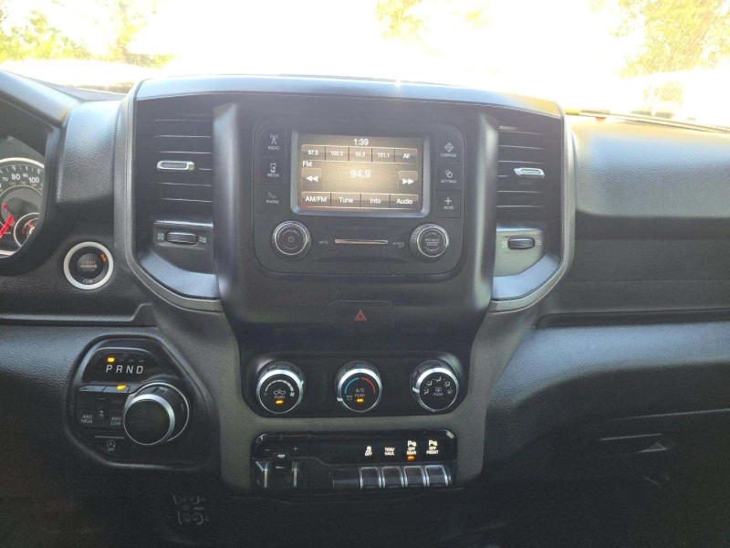 Dodge RAM 1500 Tradesman 5.7 HEMI, снимка 7 - Автомобили и джипове - 53246134