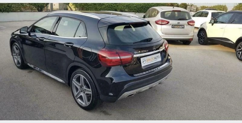 Mercedes-Benz GLA 220, снимка 2 - Автомобили и джипове - 48582356