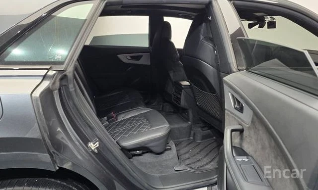 Audi Q8 55tfsi, снимка 11 - Автомобили и джипове - 54834289