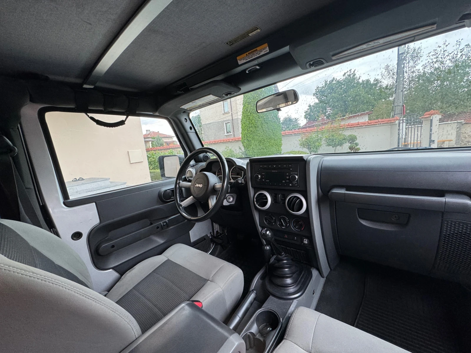 Jeep Wrangler  - изображение 10